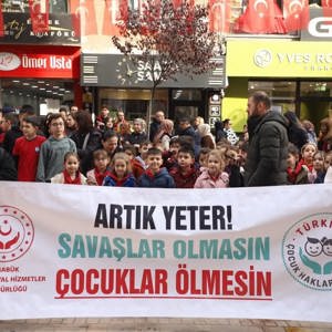 20 Kasım Dünya Çocuk Hakları Gününe Özel Gerçekleştirilen Etkinliklerle Şehir Merkezinde Güçlü Bir Farkındalık Oluşturdu. - fotoğraf 1