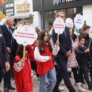 20 Kasım Dünya Çocuk Hakları Gününe Özel Gerçekleştirilen Etkinliklerle Şehir Merkezinde Güçlü Bir Farkındalık Oluşturdu. - fotoğraf 10