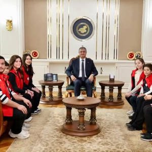 20 Kasım Dünya Çocuk Hakları Günü Kapsamında Valimiz Sayın Mustafa Yavuz'u Makamında Ziyaret Ettik - fotoğraf 1
