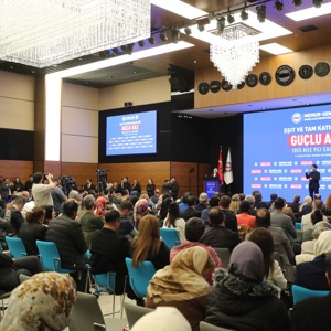 Bakanımız Göktaş "Eşit ve Tam Katılım İçin Güçlü Aile: 2025 Aile Yılı Çalıştayı"na katıldı - fotoğraf 3