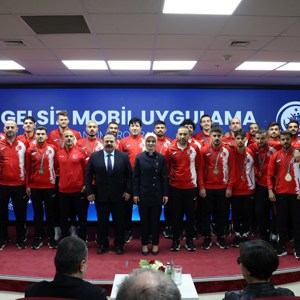 Bakanımız Göktaş, Engelsiz Mobil Uygulama Tanıtım Programı'nda konuştu - fotoğraf 3