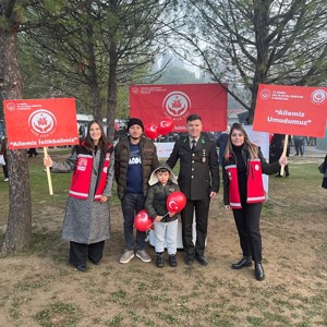 Alaşehir’de Bedelli Erlerin Yemin Töreninde Aile Yılı Tanıtım Standı Kuruldu - fotoğraf 11
