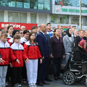3 Aralık Dünya Engelliler Günü’nde Samsun’da Farkındalık Yürüyüşü ve Anma Töreni Gerçekleştirildi - fotoğraf 26