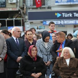 3 Aralık Dünya Engelliler Günü’nde Samsun’da Farkındalık Yürüyüşü ve Anma Töreni Gerçekleştirildi - fotoğraf 29