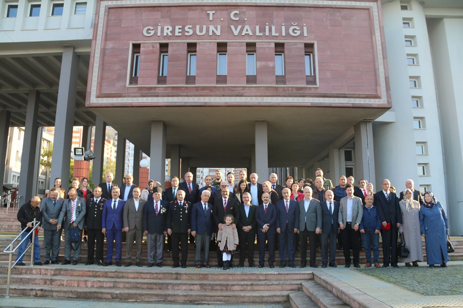 Kıbrıs Gazilerimiz İçin Milli Mücadele Madalyası ve Beratı Tevcih Töreni Düzenlendi