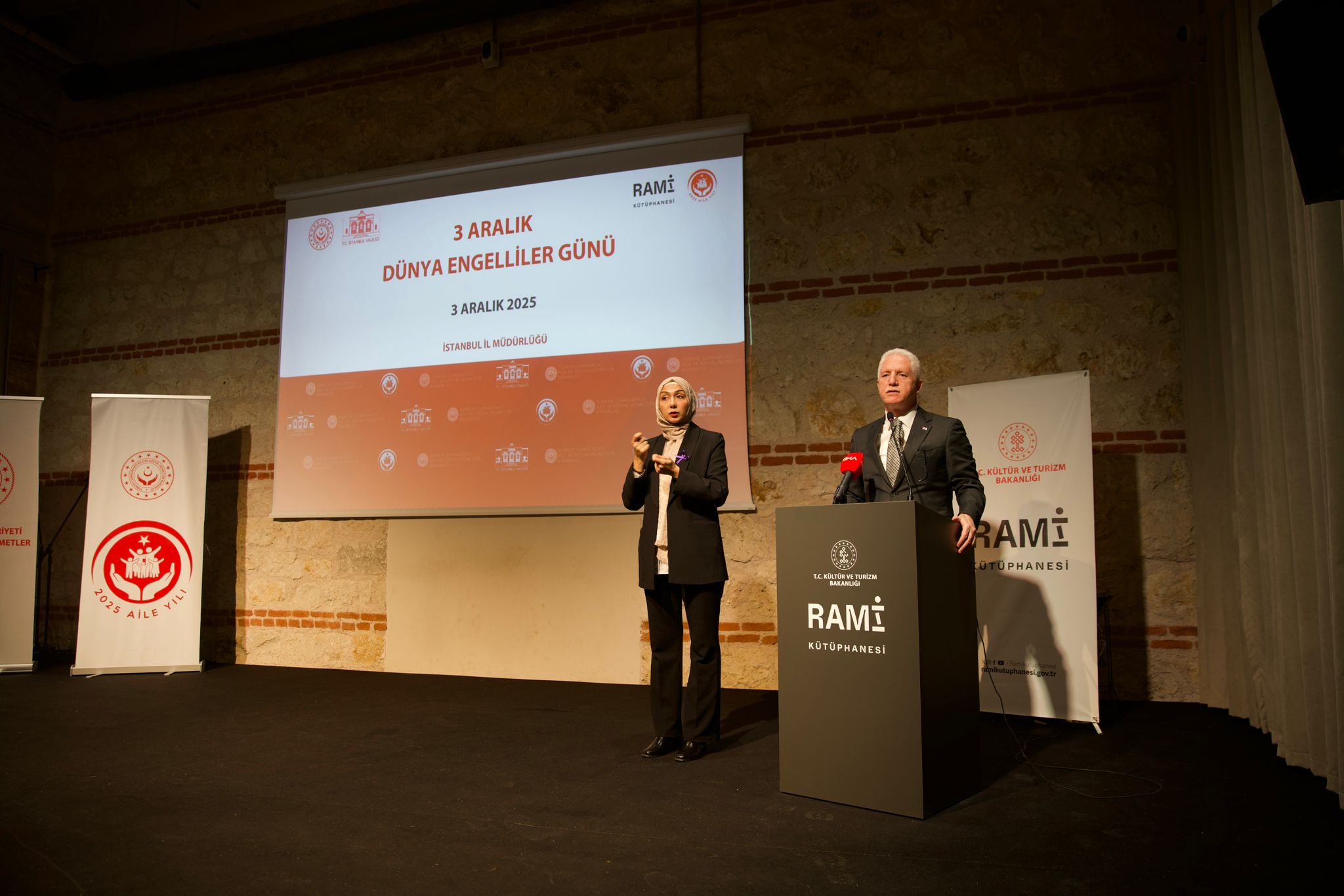 İstanbul Valimiz Sn. Davut GÜL, Vali Yardımcımız Sn. Dr. Serap ÖZMEN ÇETİN ve İl Müdürümüz Sn. Ömer TURAN’ın Katılımlarıyla 3 Aralık Dünya Engelliler Günü Programı Gerçekleştirilmiştir