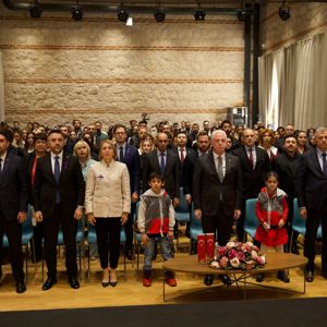 İstanbul Valimiz Sn. Davut GÜL, Vali Yardımcımız Sn. Dr. Serap ÖZMEN ÇETİN ve İl Müdürümüz Sn. Ömer TURAN’ın Katılımlarıyla 3 Aralık Dünya Engelliler Günü Programı Gerçekleştirilmiştir - fotoğraf 2