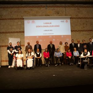İstanbul Valimiz Sn. Davut GÜL, Vali Yardımcımız Sn. Dr. Serap ÖZMEN ÇETİN ve İl Müdürümüz Sn. Ömer TURAN’ın Katılımlarıyla 3 Aralık Dünya Engelliler Günü Programı Gerçekleştirilmiştir - fotoğraf 6