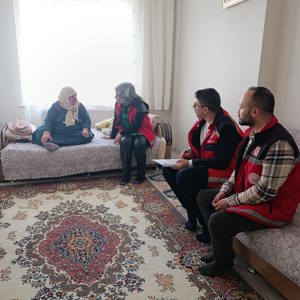 “Çınarlara Vefa” Projesi Kapsamında Hane Ziyaretleri Gerçekleştirdik - fotoğraf 3
