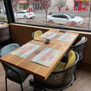 İlimizdeki Restoran ve Kafelerde “Kadına Yönelik Şiddete Sıfır Tolerans” Temalı Yemek Servisleri Dağıtılarak Farkındalık Oluşturuldu - fotoğraf 4