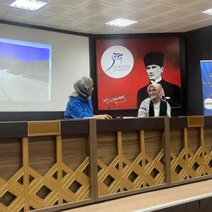 Karabük Üniversitesi Kadın Araştırmaları Merkezi İle İl Müdürlüğümüz İş Birliğinde Belgesel Filmin Gösterimini Gerçekleştirdik - fotoğraf 6