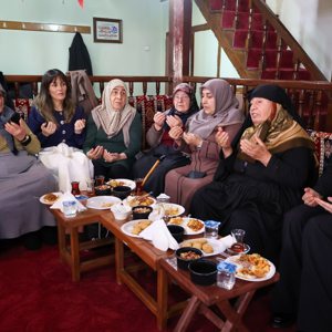Bir Demlik Sohbet - fotoğraf 2