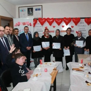 3 Aralık Dünya Engelliler Günü Kapsamında Boyabat’ta Kurs Ziyareti - fotoğraf 1