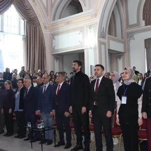 İl Müdürümüz Sn. Ömer TURAN, Aile, Spor ve Psikoloji Sempozyumu’na Katılarak Açılış Konuşması Gerçekleştirdi - fotoğraf 2