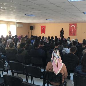 “25 Kasım Kadına Yönelik Şiddete Karşı Uluslararası Mücadele ve Dayanışma Günü” Kapsamında Düzenlenen Bilgilendirme Toplantımız - fotoğraf 5