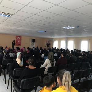 “25 Kasım Kadına Yönelik Şiddete Karşı Uluslararası Mücadele ve Dayanışma Günü” Kapsamında Düzenlenen Bilgilendirme Toplantımız - fotoğraf 4