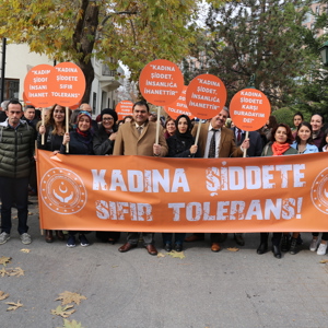 25 Kasım Kadına Yönelik Şiddetle Uluslararası Mücadele ve Dayanışma Günü Farkındalık Yürüyüşü - fotoğraf 1