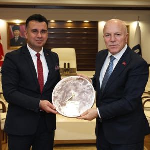 Erzurum Büyükşehir Belediye Başkanı ile Sosyal Hizmet Projelerine İlişkin İstişare Ettik. - fotoğraf 1