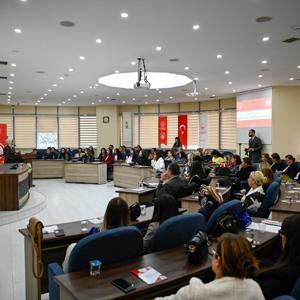 Aile Yılı Kapsamında “Gönül Elçileri ile Koruyucu Aile Farkındalık Toplantısı” Gerçekleştirildi - fotoğraf 1