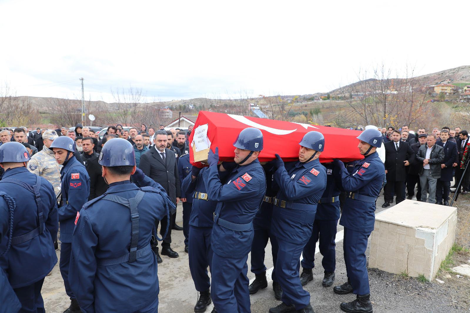 15 Temmuz Gazimiz Yasin Lezgi Ebediyete Uğurlandı - fotoğraf 2