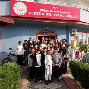 Gerze Huzurevimizde Anlamlı Ziyaretler - fotoğraf 1