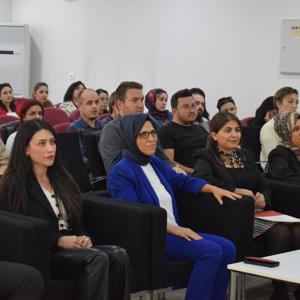 Hizmet Kalitesini Artırmaya Yönelik Büro Personeli Eğitimleri Düzenlendi - fotoğraf 4