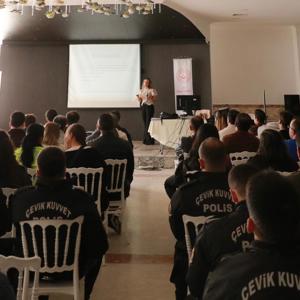 Emniyet Müdürlüğü Personeline Aile İçi İletişim ve Evlilik Öncesi Eğitim Programı Verildi - fotoğraf 3