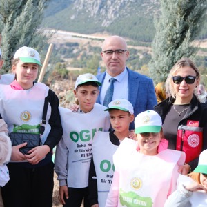 11 Kasım Milli Ağaçlandırma Günü ‘Yeşil Vatan Seferberliği’ Etkinliği Denizli’de Gerçekleştirildi - fotoğraf 6