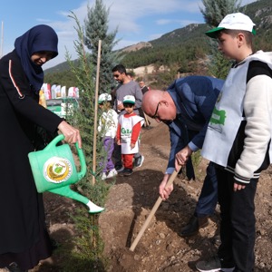 11 Kasım Milli Ağaçlandırma Günü ‘Yeşil Vatan Seferberliği’ Etkinliği Denizli’de Gerçekleştirildi - fotoğraf 13