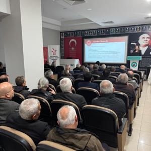 “2025 Aile Yılı ve Aile Sosyal Hizmetler Bakanlığı Hizmetleri” konulu eğitim gerçekleştirilmiştir. - fotoğraf 7