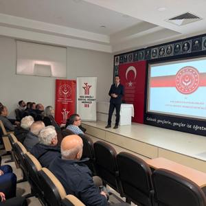 “2025 Aile Yılı ve Aile Sosyal Hizmetler Bakanlığı Hizmetleri” konulu eğitim gerçekleştirilmiştir. - fotoğraf 4