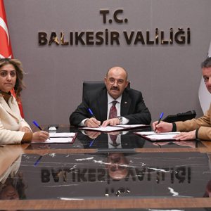 Yapımı Planlanan Edremit Huzurevi Yaşlı Bakım ve Rehabilitasyon Merkezi için Protokol İmzalandı - fotoğraf 1