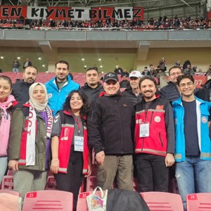 Çocuklardan Sahada Güçlü Mesaj: Dijital Dünyada Güven Vurgusu - fotoğraf 16