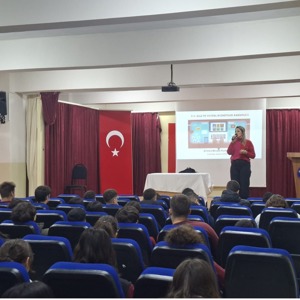 Bilinçli Medya Kullanımı Eğitimi Verildi. - fotoğraf 1