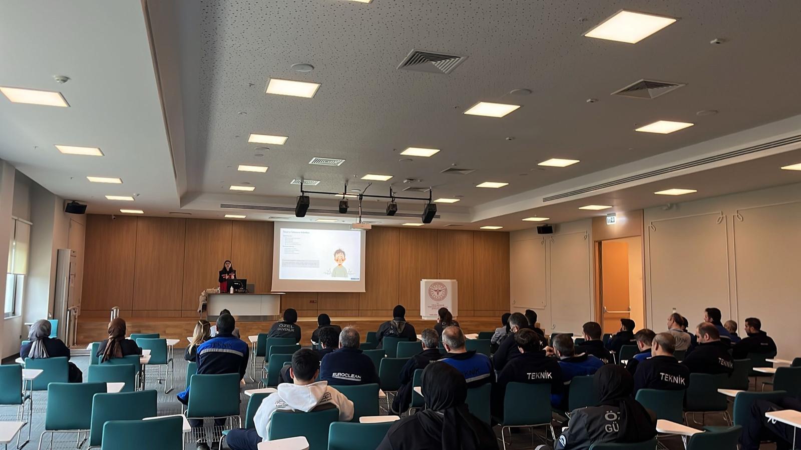 Çam ve Sakura Şehir Hastanesinde Görev yapmakta olan Personele Yönelik İl Müdürlüğümüz Eğitimcileri Tarafından Farkındalık Eğitimlerimiz Devam Etmektedir