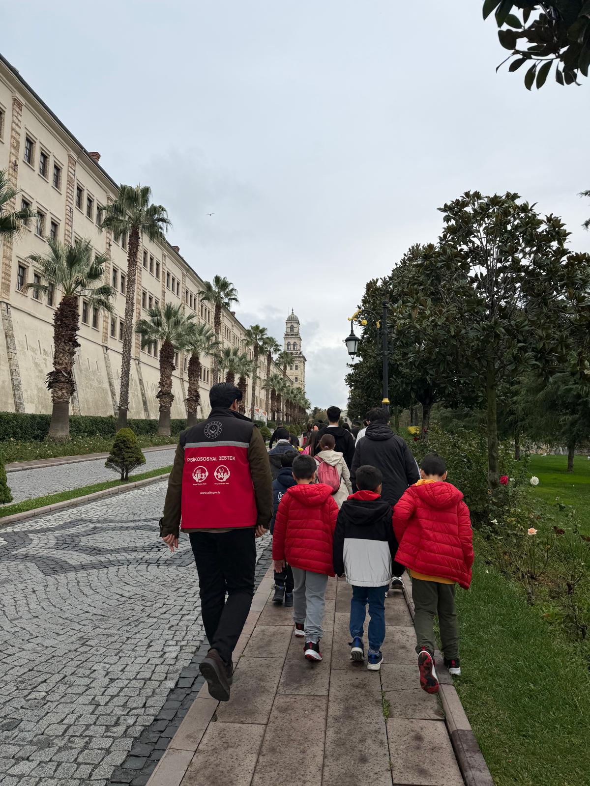 Sosyal ve Ekonomik Destek Hizmet Modelinden Yararlanan Çocuklarımıza Okul Destek Projesi Kapsamında Etkinlikler Düzenlemeye Devam Ediyoruz