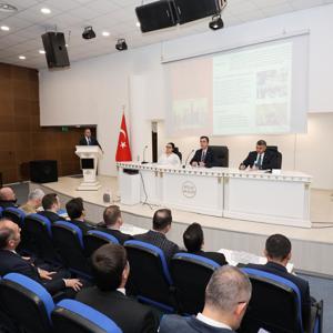 Valimiz Sayın Ahmet Karakaya başkanlığında, “Kaymakamlar ve İl İdare Şube Başkanları Toplantısı” gerçekleştirildi - fotoğraf 3