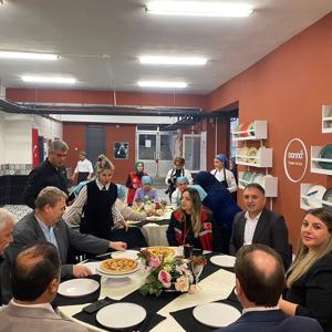 3 Aralık Dünya Engelliler Günü Kapsamında “Pizzanı Kendin Yap, Kendin Ye” Etkinliği Düzenlendi. - fotoğraf 3
