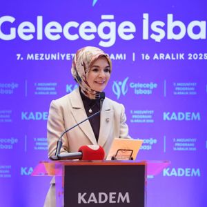 KADEM'in "Geleceğe İşbaşı Projesi" 7. dönem mezunlarını verdi. - fotoğraf 1