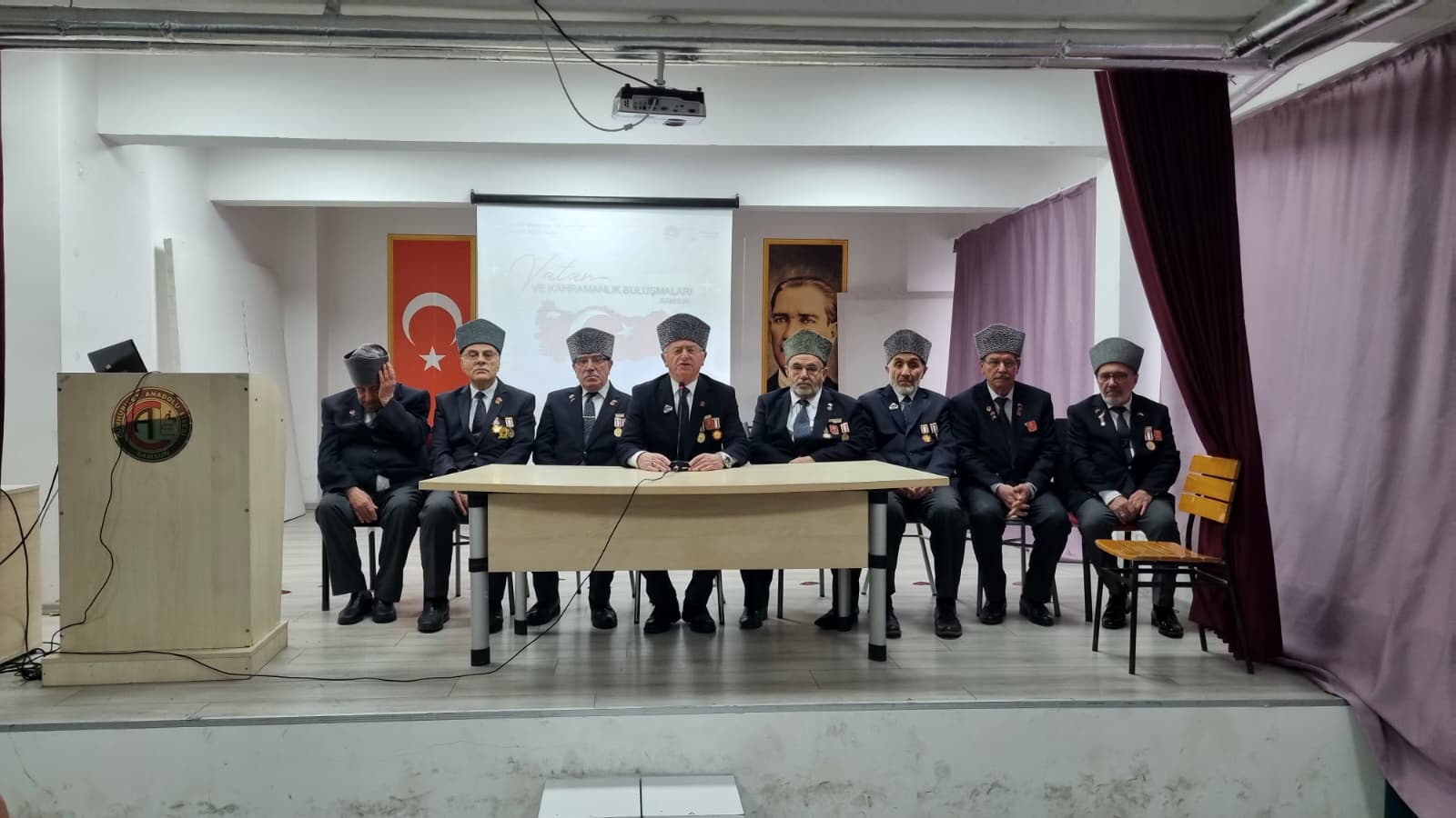 #VatanVeKahramanlıkBuluşmaları Cumhuriyet Anadolu Lisesi ve Samsun Anadolu Lisesi  Öğrencileriyle Buluştu