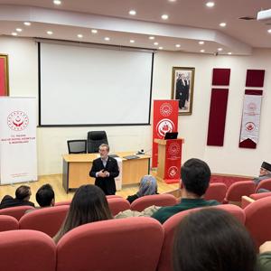 Türkiye Aile Yılı Söyleşileri Kapsamında Aile Danışma ve Toplumsal Huzur Söyleşisi Gerçekleştirildi - fotoğraf 2