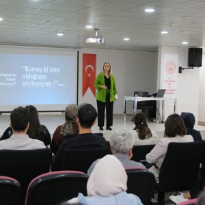Aile Eğitim Programı Çerçevesinde Personellere Etkili Konuşma ve Diksiyon Eğitimi Verildi - fotoğraf 1