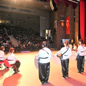 Altın Çağ Adlı Tiyatro Oyunu Koruma ve Bakım Altındaki Çocuklarımızın Başarılı Performansıyla Sahnelenerek İzleyicileriyle Buluştu - fotoğraf 2