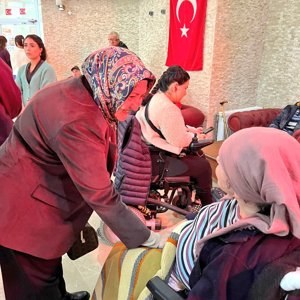 Fiziksel Engelli Merkezimize Anlamlı bir Ziyaret - fotoğraf 1