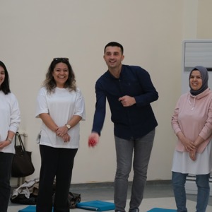 Aile Yılı Etkinlikleri Kapsamında ‘Yaratıcı Dramaya Yolculuk’ Atölyelerinin İlk Oturumu Engelsiz Yaşam Merkezinde Gerçekleştirildi - fotoğraf 2