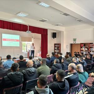 Sarayköy Açık Ceza ve İnfaz Kurumunda Aile Hukuku Konulu Bilgilendirme Eğitimi Gerçekleştirildi - fotoğraf 1