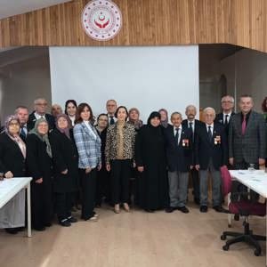 Şehit Yakınları ve Gaziler İçin “Ebru Sanatı” Kursu Başladı - fotoğraf 2