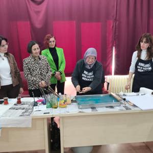 Şehit Yakınları ve Gaziler İçin “Ebru Sanatı” Kursu Başladı - fotoğraf 5