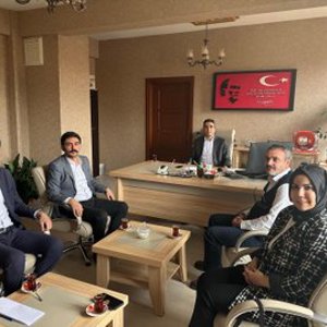 İl Müdürlüğümüz idarecileri tarafından Karlıova Sosyal Hizmet Merkezi’ne yapılan ziyarette, hizmet süreçleri ve birim çalışmalarına ilişkin personelle istişare ve değerlendirme toplantısı gerçekleştirilmiştir.  - fotoğraf 2