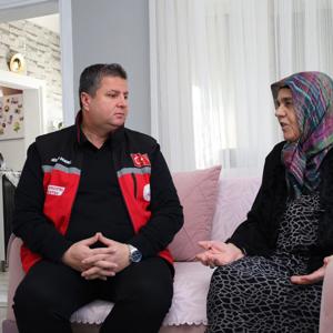 Kahraman Şehidimiz Yakup Koç’un Bizlere Emaneti Olan Kıymetli Annesi Hanife Koç’u Ziyaret Edip, Ellerinden Öptük. - fotoğraf 2